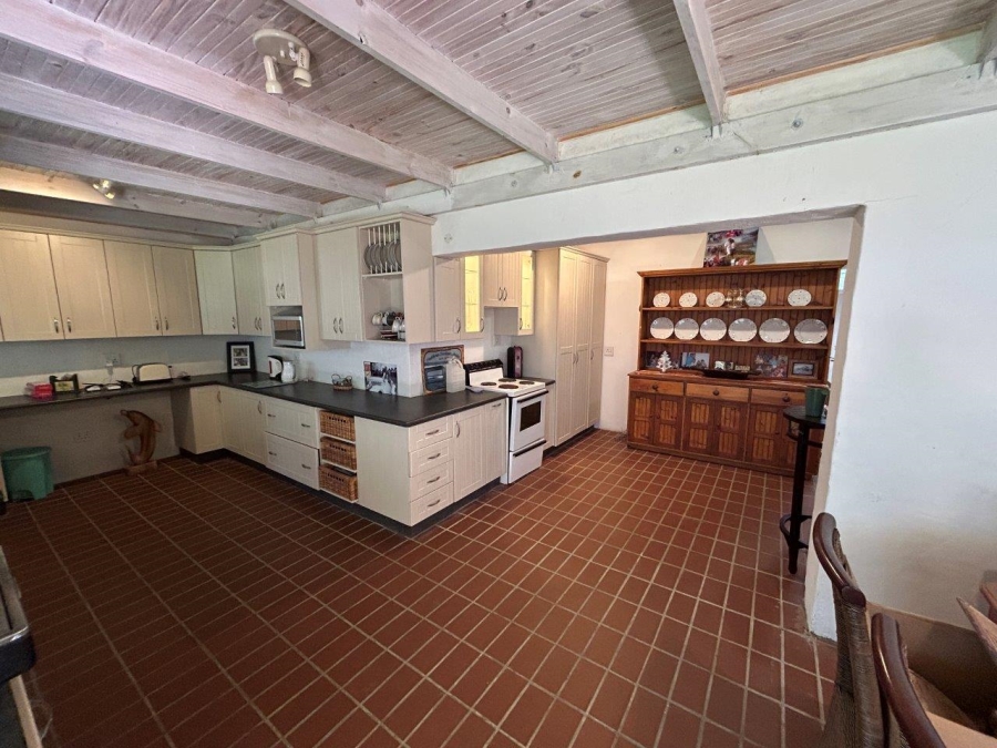4 Bedroom Property for Sale in Noorsekloof Eastern Cape